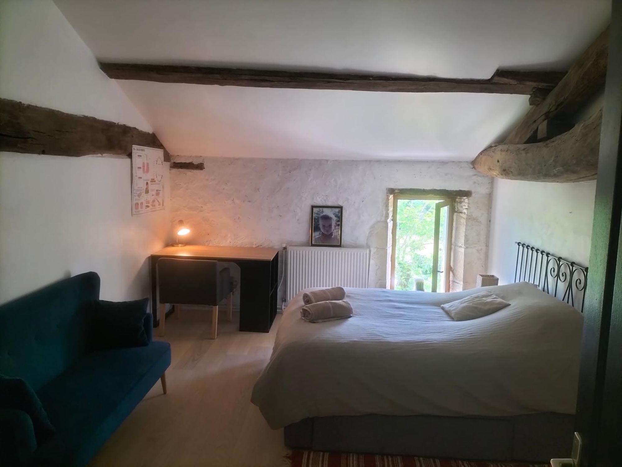 Chambres 2 Personnes Dans Notre Maison Girondine Saint-Martin-de-Lerm Номер фото